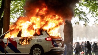 Антиимиграционен протест в събота в Хага Нидерландия прерасна в сблъсъци