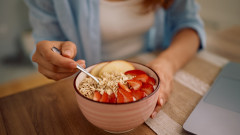 7 закуски, които да ядем за повече енергия след 40-годишна възраст