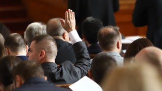 С пълно единодушие и без спорове народните представители гласуваха създаването