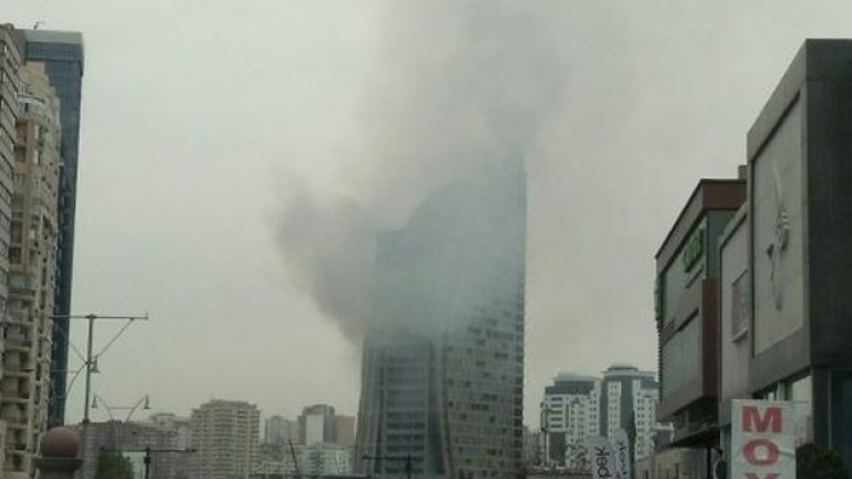 Пожар в "Тръмп тауър" в Баку