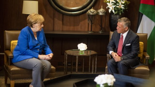 Канцлерът на Германия Ангела Меркел поддържа позицията на САЩ за