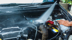Защо опитните шофьори не съветват да се мие двигателя?