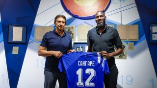 Новият централен нападател на Левски Мустафа Сангаре проведе първо занимание