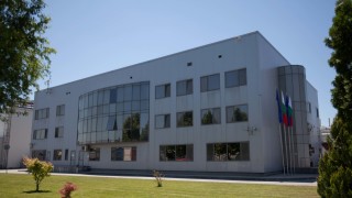 Белла най големият производител на хранителни продукти в България е придобила