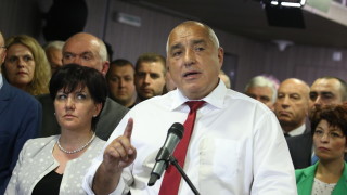 Министър председателят Бойко Борисов заплаши че може да затворят стадионите и