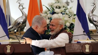 "Специални отношения": Защо Моди е в Израел?