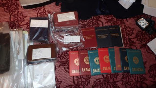Разкриха незаконна печатница за документи в Костенец