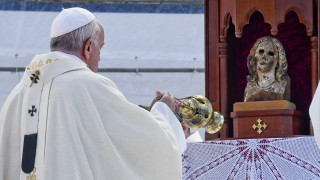 Папа Франциск отслужи нова литургия без посетители излъчвана за вярващите