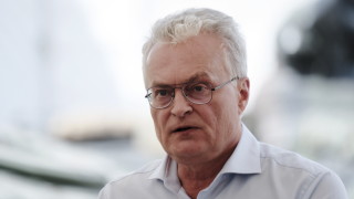 Президентът на Литва Гитанас Науседа неочаквано пристигна в Киев където