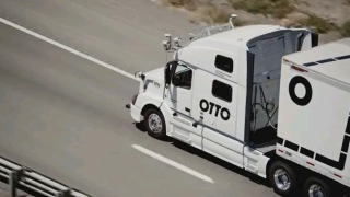 Безпилотни камиони оставят тираджиите без работа?