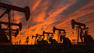 Големите нефтени компании от години говорят за енергийния преход и