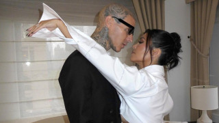 Кортни Кардашиян и Травис Баркър си заслужиха поздравленията в понеделник