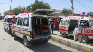 Най малко 31 души загинаха а близо 170 бяха ранени при