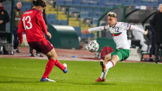 Илиан Илиев младши който вдигна шампионската титла на Кипър още в