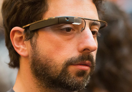 Защитите на очилата Google Glass разбити за два часа