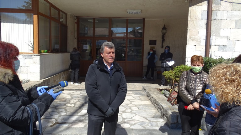 Тестовете за коронавирус още не са стигнали в Банско, обяви кметът
