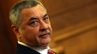 Валери Симеонов подаде оставка, Държавата иска конфискация на 2,4 млн. лв. от Трайчо Трайков