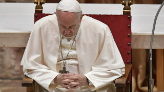 Папата призова за борба с консуматорството 