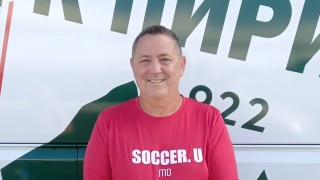 Роденият в Шотландия Мат Драйвър e бивш треньор в щаба