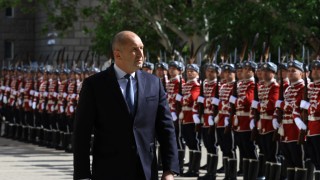 Президентът Румен Радев коментира ситуацията с българския изтребител F 16 и