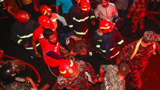 При пожар в ресторант в центъра на столицата на Бангладеш