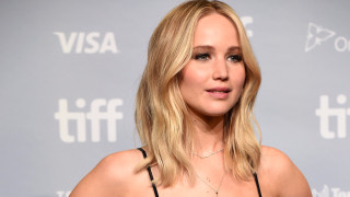 Американската актриса Дженифър Лорънс позната от филмовите продукции Игрите на