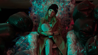 Познаваме Лили Гелева най вече от театралните постановки на Младежки театър