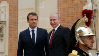 Руският президент Владимир Путин и френският му колега Еманюел Макрон