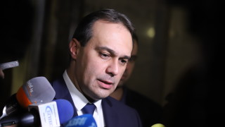 Самолетът калпазанин само трябвало да се следи