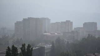 Хладно и дъждовно, 21 области са с жълт код