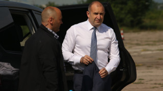 Гледахме поредния скеч на премиера който се опита да постави