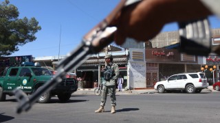 Най малко 8 загинали и 30 ранени при нападение срещу афганистанска