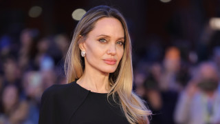 Роклята на Анджелина Джоли, която разкри повече, отколкото очаквахме