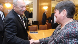 БСП притеснени че в полунощ се внасял бюджетът нищо че