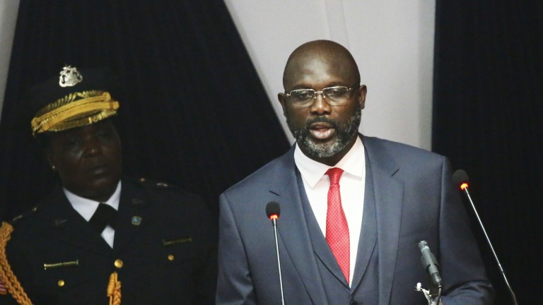 Новоизбраният президент на Либерия Джордж Уеа обеща да ореже заплатата