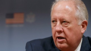 Най висшият кариерен дипломат на САЩ обяви оттегляне от Държавния департамент