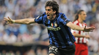 Бенитес: Лудост е Милито да не е номиниран за "Златната топка"