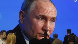 На 7 юни руският президент Владимир Путин формулира теория за