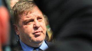 Каракачанов уверява, че бездействието за поддръжката на самолетите е отминало