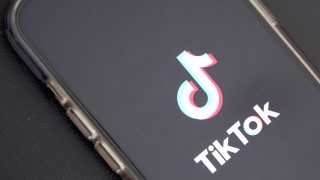 Социалната видео платформа TikTok става първото приложение вътре в което