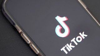 TikTok се устреми към върха... но се самоунищожава