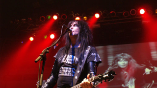 W.A.S.P избраха кой да ги подгрява 
