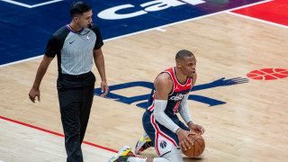 Носителят на приза за Най полезен играч в Националната баскетболна асоциация