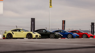 1 ден, 4 версии на Porsche 911 - там, където мощта среща технологиите