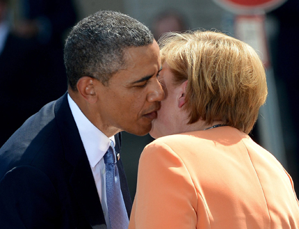 Меркел и Обама се чуха по телефона, всички в ЕС да приемат справедлив дял бежанци