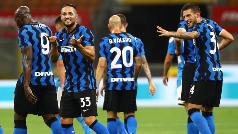 Интер победи Наполи с 2:0 у дома в мач от