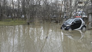 Авария наводни ул Добротица Деспот до бл 39 в столичния