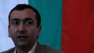 Троянов: Даваме чувалите с бюлетини на партиите, да броят