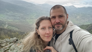 Първата среща обикновено започва с кафе Или с вечеря Понякога