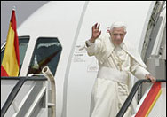 Папата започва посещение в Австрия